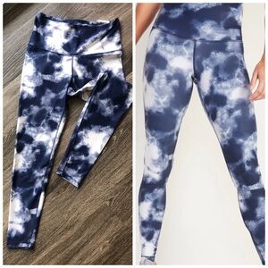 Women’s Old Navy blue Tie-Dye Leggings, size L